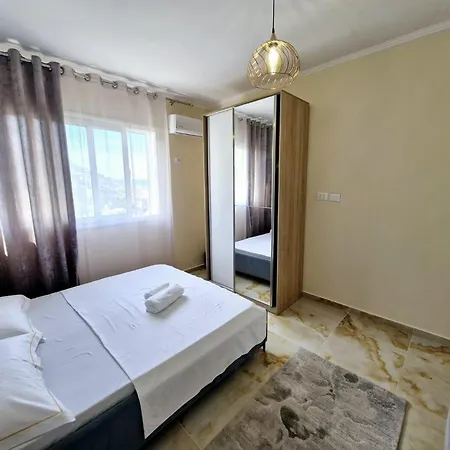 Sunset Vista Retreat Appartement Vlorë Buitenkant foto