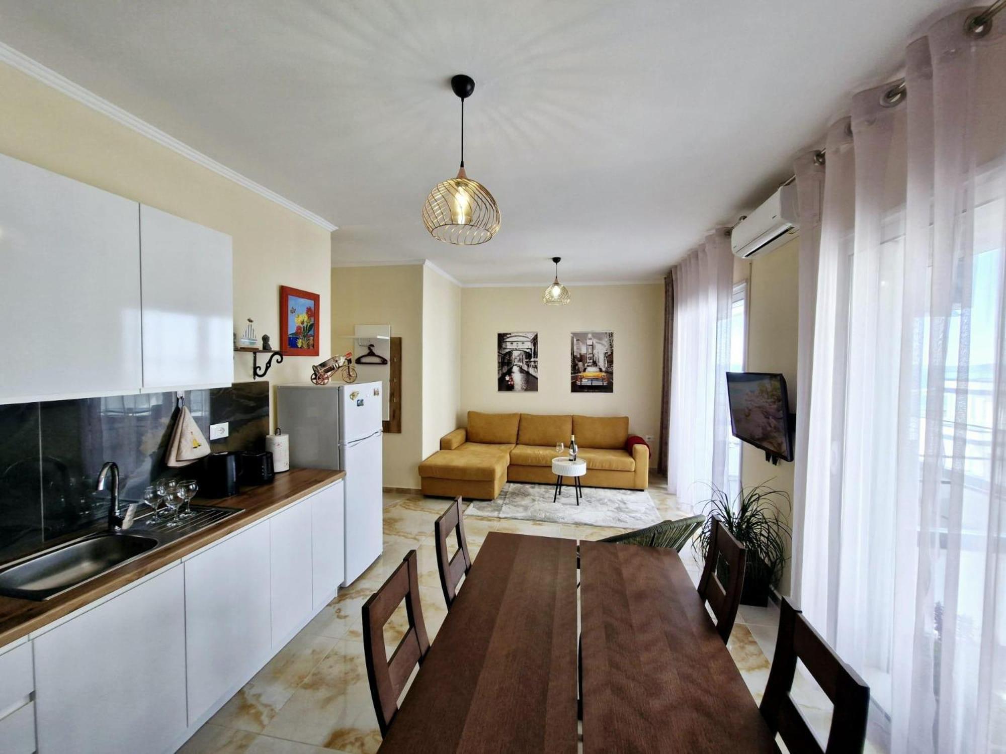 Sunset Vista Retreat Apartment *